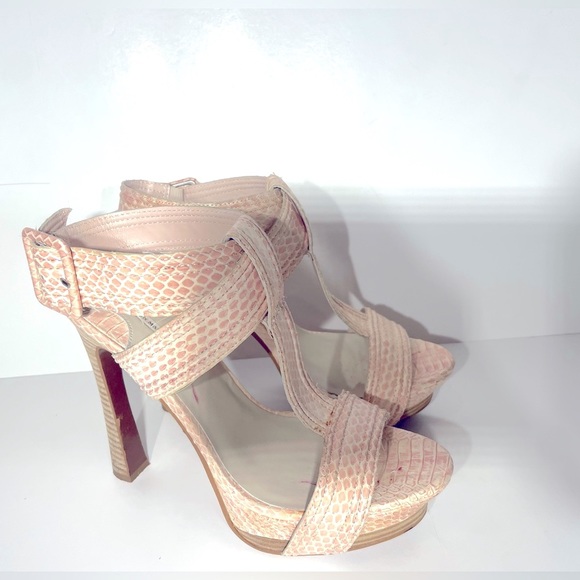 Soft pink nice heels Leon Max. Size 71/2 - Picture 2 of 7